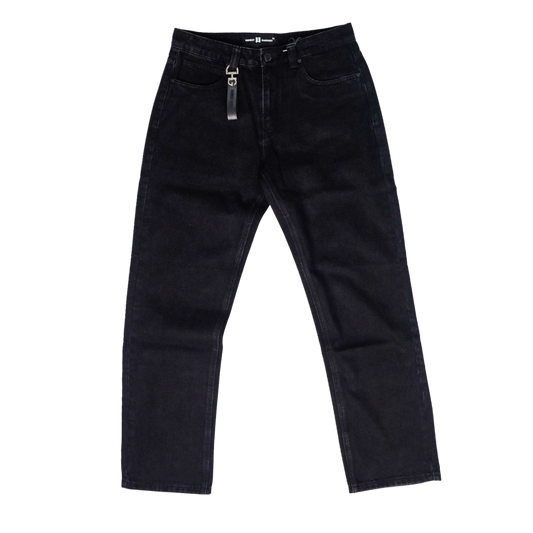 BASIC BLACK JEANS