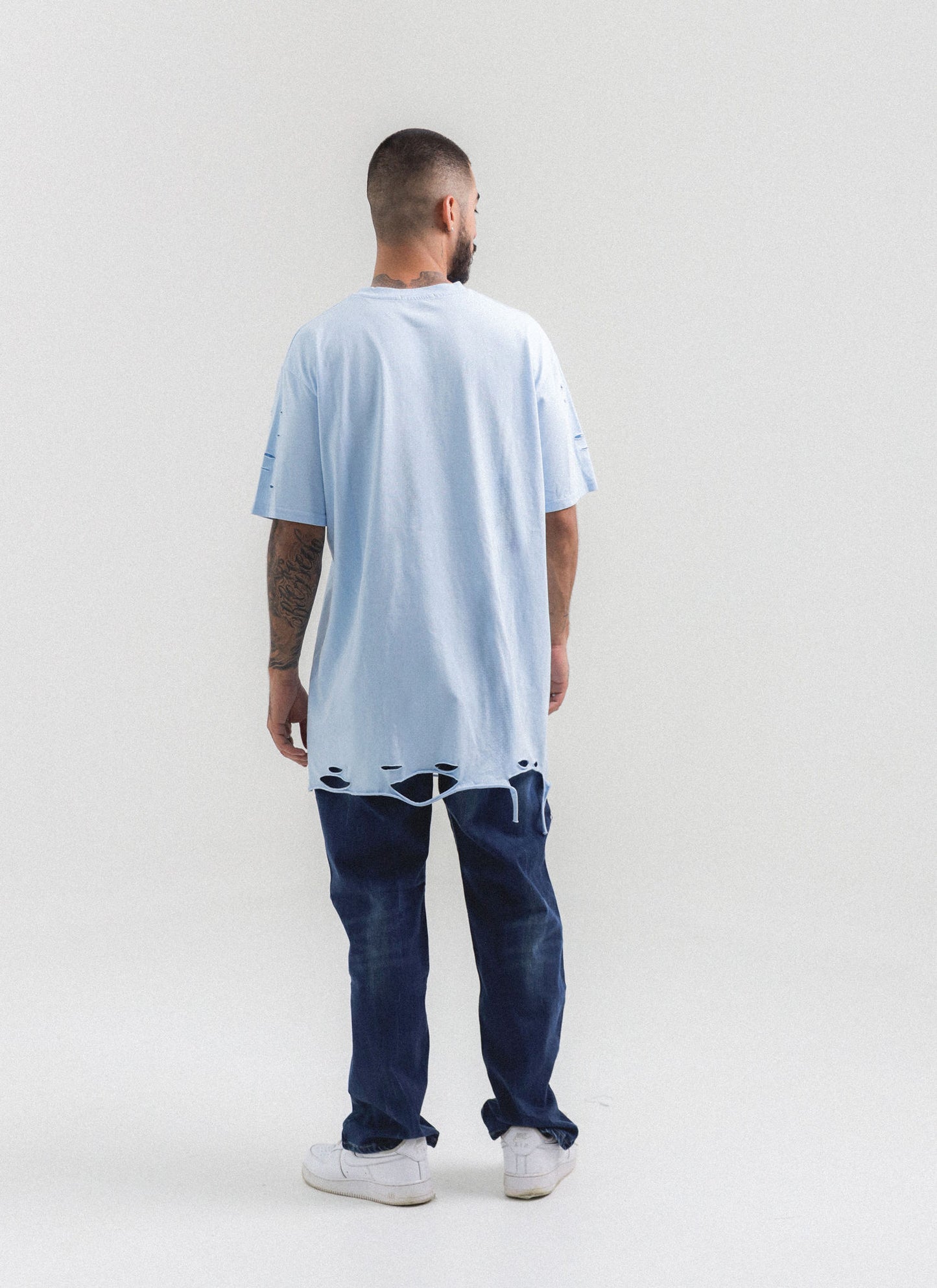 STRAIGHT STONEWASH JEANS
